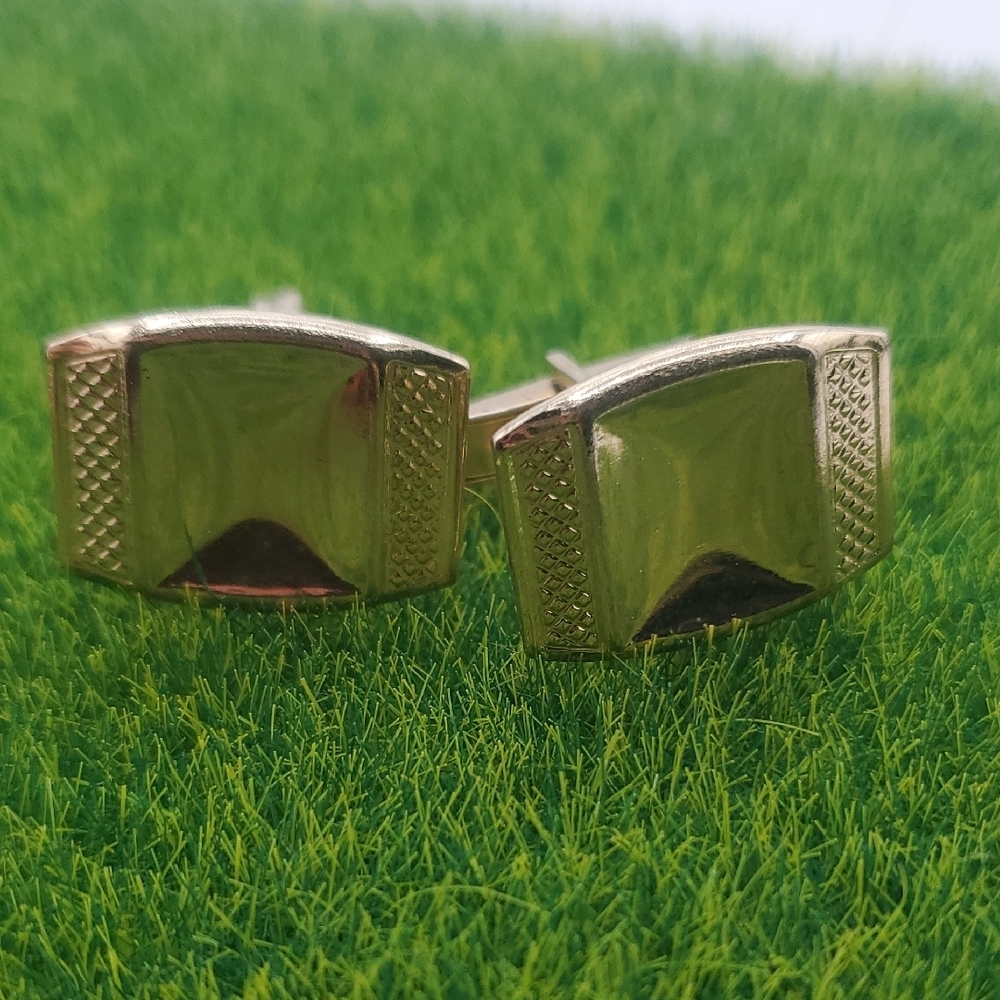 Vintage Regal Cufflinks Overflow